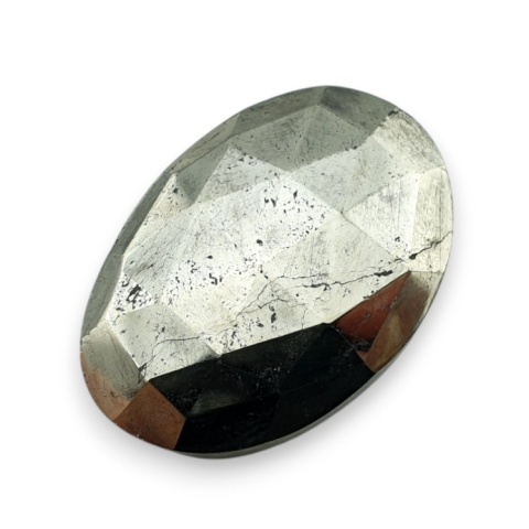 Piryt kaboszon fasetowany 28x19 mm nr 34 Piryt kaboszon fasetowany 28x19 mm nr 34