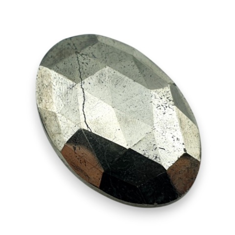 Piryt kaboszon fasetowany 28x19 mm nr 39 Piryt kaboszon fasetowany 28x19 mm nr 39
