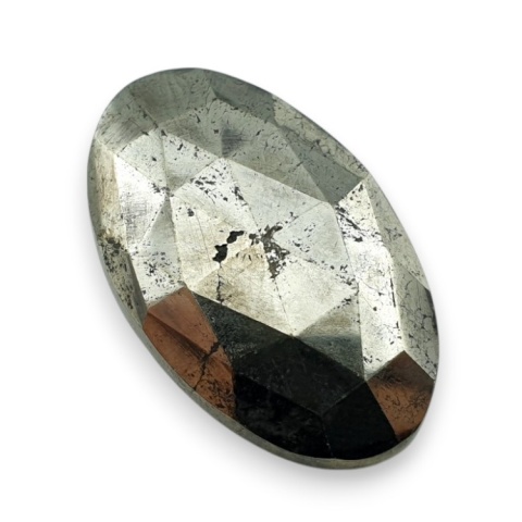 Piryt kaboszon fasetowany 30x18 mm nr 8 Piryt kaboszon fasetowany 30x18 mm nr 8