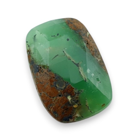 Chryzopraz kaboszon fasetowany 26x18 mm nr 6 Chryzopraz kaboszon fasetowany 26x18 mm nr 6
