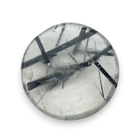 Kwarc z turmalinem kaboszon fasetowany fi 27 mm nr 13 Kwarc z turmalinem kaboszon fasetowany fi 27 mm nr 13