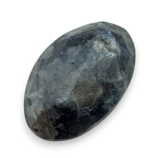 Larvikit kaboszon fasetowany 24x16 mm nr 28