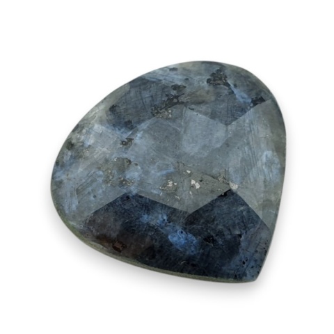 Larvikit kaboszon fasetowany 26x25 mm nr 32 Larvikit kaboszon fasetowany 26x25 mm nr 32