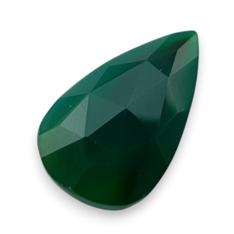 Onyks zielony kaboszon fasetowany 23x14 mm nr 80 Onyks zielony kaboszon fasetowany 23x14 mm nr 80