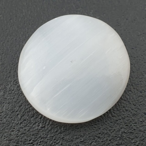 Selenit kaboszon fi 26 mm nr 39 Selenit kaboszon fi 26 mm nr 39