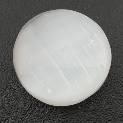 Selenit kaboszon fi 28 mm nr 36 Selenit kaboszon fi 28 mm nr 36