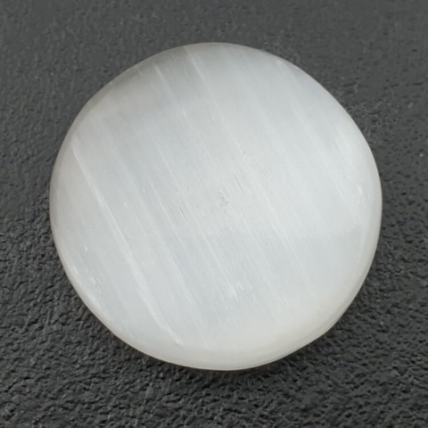 Selenit kaboszon fi 28 mm nr 51 Selenit kaboszon fi 28 mm nr 51