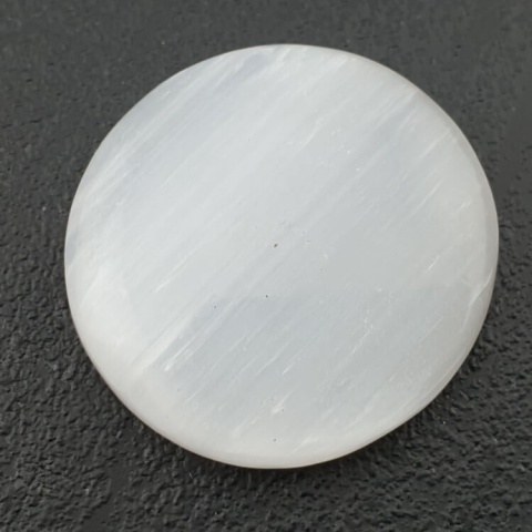 Selenit kaboszon fi 29 mm nr 46 Selenit kaboszon fi 29 mm nr 46