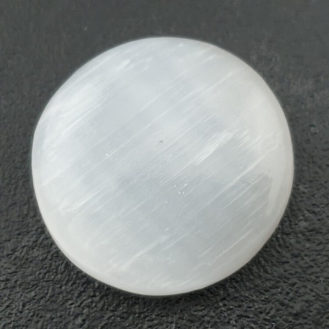 Selenite cabochon fi 30x mm no 38 Selenite cabochon fi 30x mm no 38