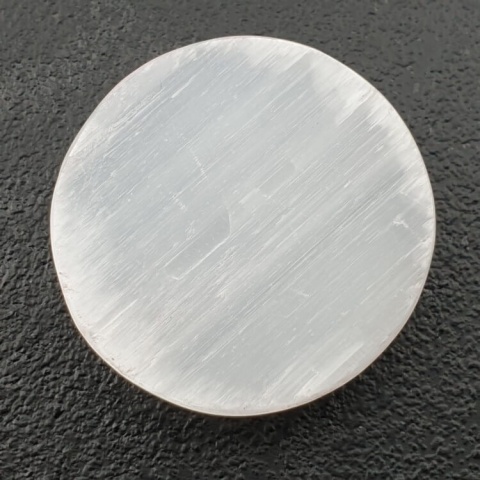 Selenite cabochon fi 30x mm no 43 Selenite cabochon fi 30x mm no 43