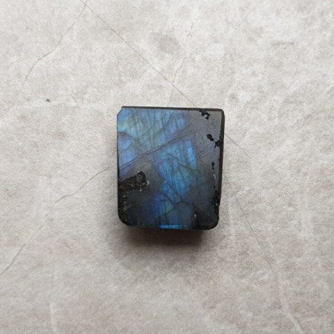Labradorite cabochon 15x13 mm no B495 Labradorite cabochon 15x13 mm no B495