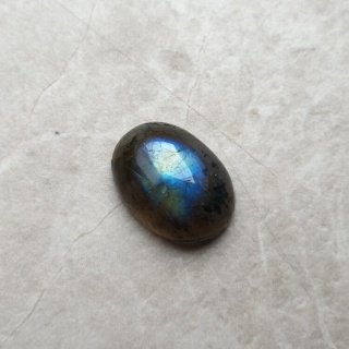 Labradoryt kaboszon 16x12 mm nr B489