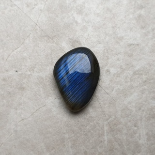 Labradoryt kaboszon 17x12 mm nr B499