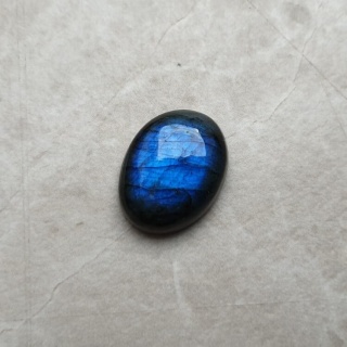 Labradoryt kaboszon 17x13 mm nr B487