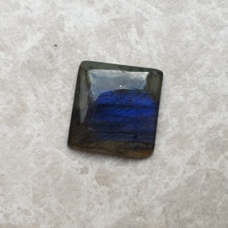 Labradoryt kaboszon 17x18 mm nr B450