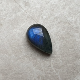 Labradoryt kaboszon 18x12 mm nr B488