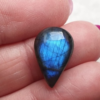 Labradoryt kaboszon 18x12 mm nr B492