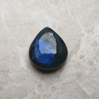 Labradoryt kaboszon 18x16 mm nr B468