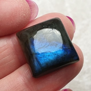 Labradoryt kaboszon 18x18 mm nr B422