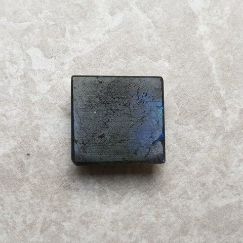 Labradoryt kaboszon 18x18 mm nr B422 Labradoryt kaboszon 18x18 mm nr B422
