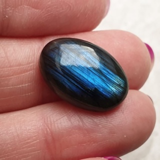 Labradoryt kaboszon 19x13 mm nr B476