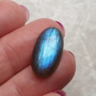 Labradoryt kaboszon 20x11 mm nr B472