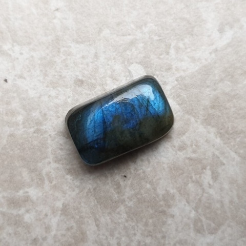 Labradoryt kaboszon 20x12 mm nr B397
