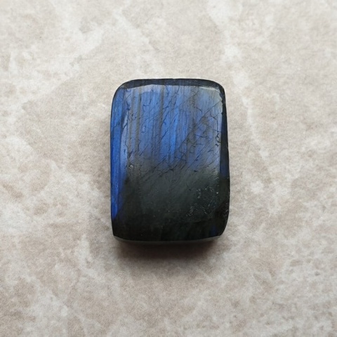 Labradoryt kaboszon 20x14 mm nr B437 Labradoryt kaboszon 20x14 mm nr B437