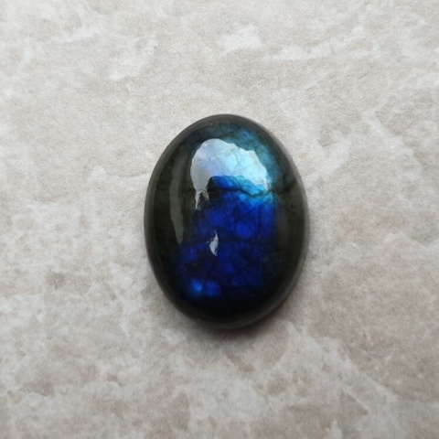 Labradoryt kaboszon 20x16 mm nr B419 Labradoryt kaboszon 20x16 mm nr B419