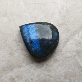 Labradoryt kaboszon 20x18 mm nr B462