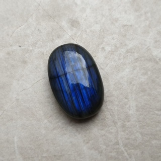 Labradoryt kaboszon 21x14 mm nr B490