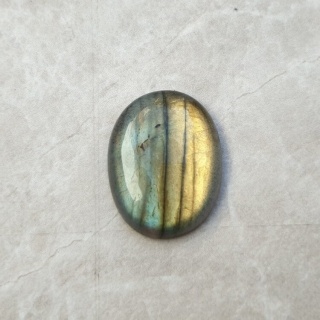 Labradoryt kaboszon 21x16 mm nr B653