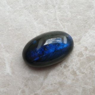 Labradoryt kaboszon 22x14 mm nr B596
