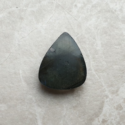 Labradoryt kaboszon 22x18 mm nr B542 Labradoryt kaboszon 22x18 mm nr B542