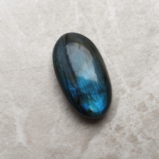 Labradoryt kaboszon 23x13 mm nr B467