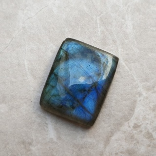 Labradoryt kaboszon 23x18 mm nr B581