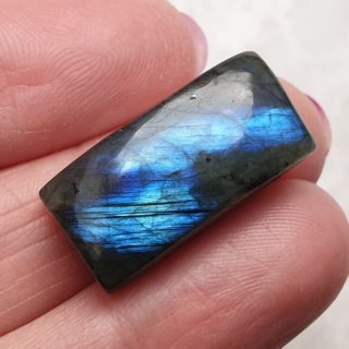 Labradoryt kaboszon 24x12 mm nr B411