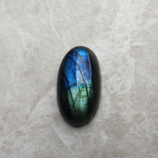 Labradoryt kaboszon 24x13 mm nr B591
