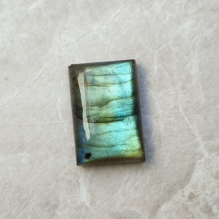 Labradoryt kaboszon 24x16 mm nr B608