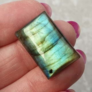 Labradoryt kaboszon 24x16 mm nr B608