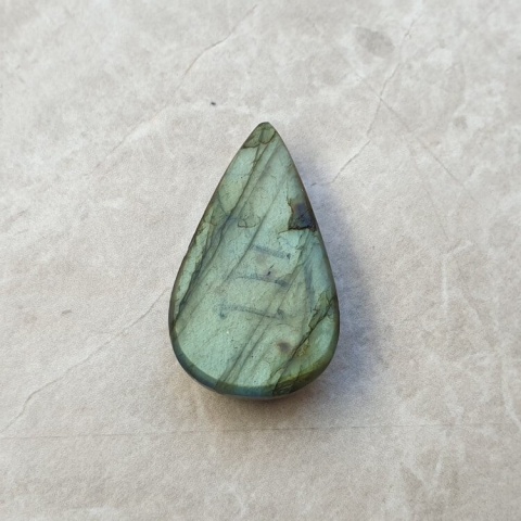Labradorite cabochon 25x15 mm no B647