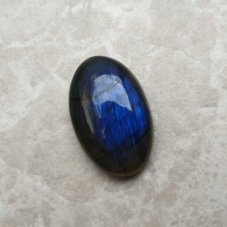 Labradoryt kaboszon 25x16 mm nr B413