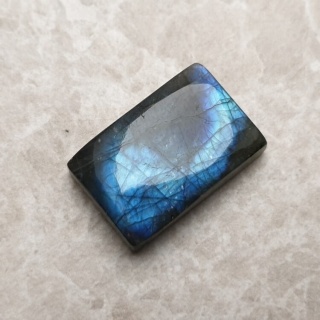 Labradoryt kaboszon 25x17 mm nr B369