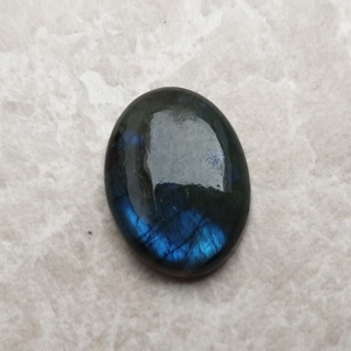 Labradoryt kaboszon 25x19 mm nr B389