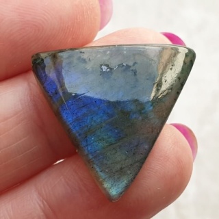 Labradoryt kaboszon 26x23 mm nr B571