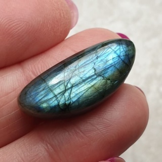 Labradoryt kaboszon 27x12 mm nr B546
