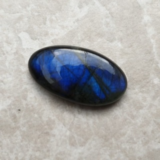 Labradoryt kaboszon 28x15 mm nr B434