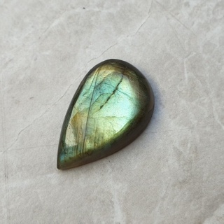 Labradoryt kaboszon 28x17 mm nr B628