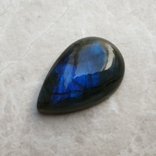 Labradoryt kaboszon 28x18 mm nr B565