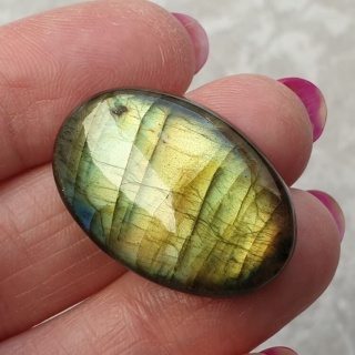 Labradoryt kaboszon 29x20 mm nr B637
